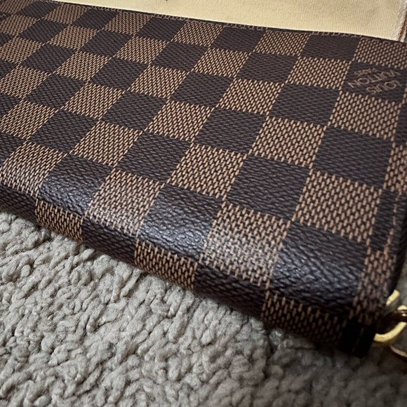 ❤️ SOLD! Louis Vuitton Damier Zippy Wallet - Pristine Condition - Picture 5 of 12